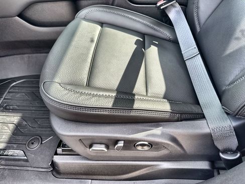 New 2026 GMC Yukon XL Denali w/ Denali Reserve Package image 25