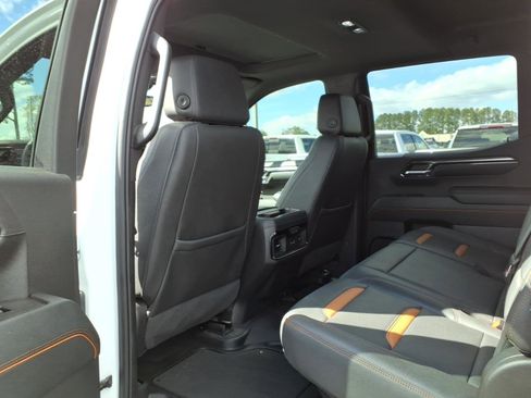 Used 2023 GMC Sierra 1500 AT4 w/ Technology Package image 24