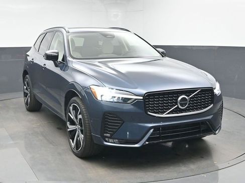 Used 2023 Volvo XC60 B5 Ultimate w/ Protection Package Premier image 2