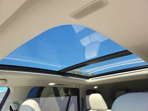 Used 2024 Toyota Grand Highlander Platinum image 16