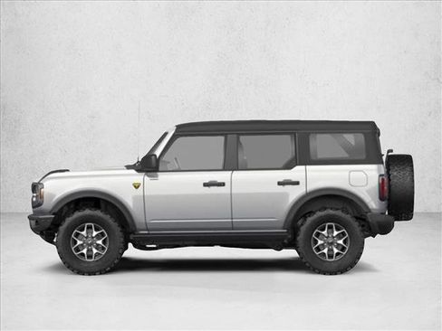 New 2025 Ford Bronco Badlands w/ Black Appearance Package image 2