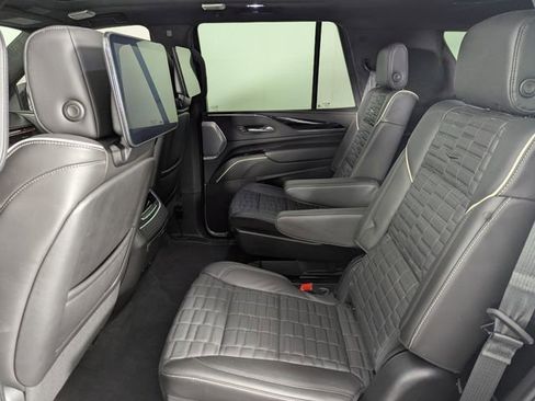 Used 2023 Cadillac Escalade V AWD/4WD image 15