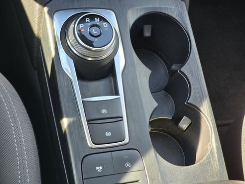 Used 2022 Ford Escape SE image 15