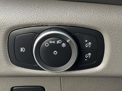 Used 2023 Ford Transit 350 XLT image 19