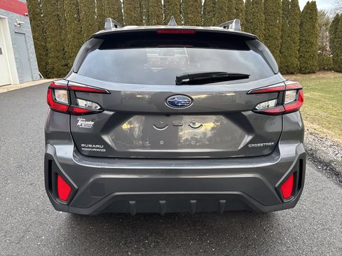 Used 2024 Subaru Crosstrek 2.0i Premium image 4