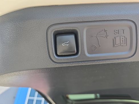 Used 2022 Lincoln Navigator L Reserve AWD/4WD image 6