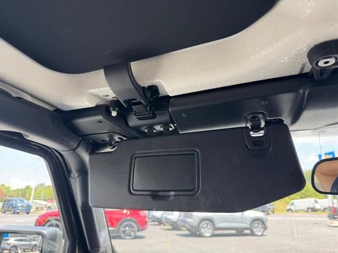Used 2021 Jeep Wrangler Unlimited Sahara AWD/4WD image 26
