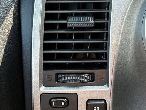 Used 2017 Toyota Sequoia SR5 AWD/4WD image 12