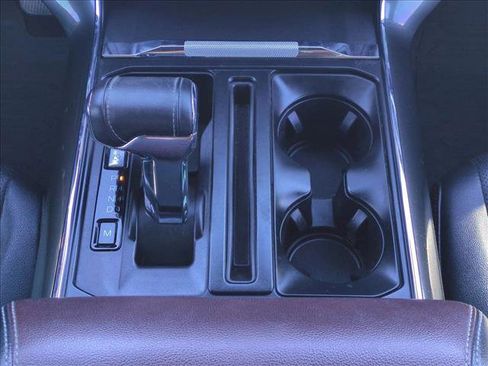 Used 2022 Ford F150 Lariat image 12