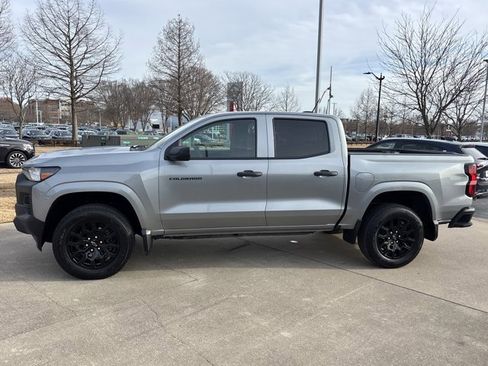Used 2025 Chevrolet Colorado W/T w/ WT Custom Package image 8