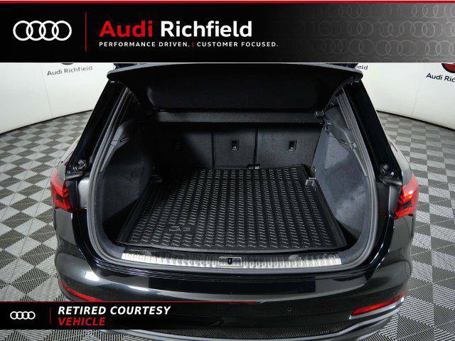 Certified 2025 Audi Q3 2.0T Premium w/ Convenience Package AWD/4WD image 25