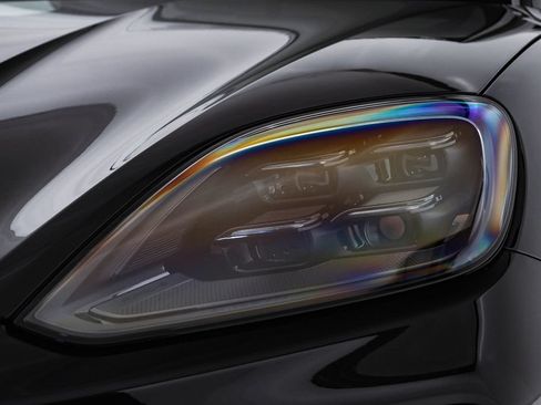 Certified 2025 Porsche Cayenne E-Hybrid Coupe AWD/4WD image 7