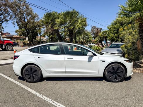 Used 2026 Tesla Model 3 RWD image 15