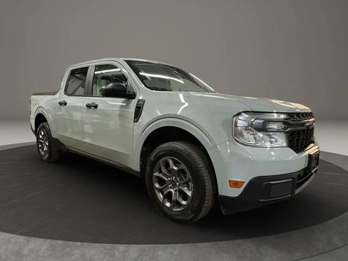 Used 2022 Ford Maverick XLT w/ Equipment Group 300A Standard AWD/4WD image 2