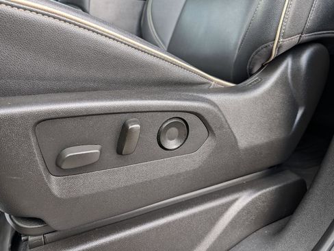 Certified 2022 GMC Yukon SLT w/ SLT Premium Package image 14