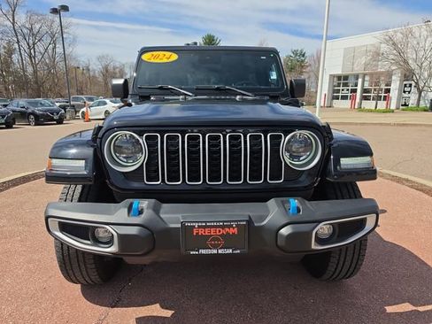 Used 2024 Jeep Wrangler Unlimited Sahara image 8