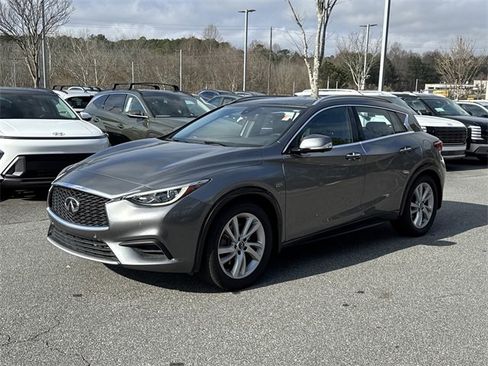 Used 2019 INFINITI QX30 w/ Navigation Package image 3