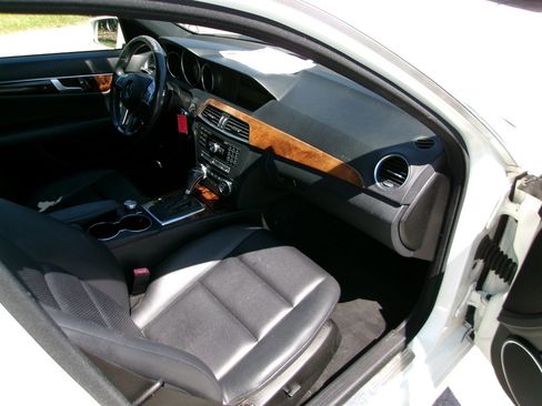 Used 2012 Mercedes-Benz C 300 4MATIC Sedan w/ Lighting Pkg image 22