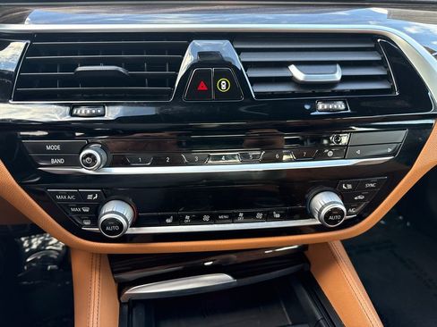 Used 2021 BMW 540i w/ M Sport Package RWD image 50