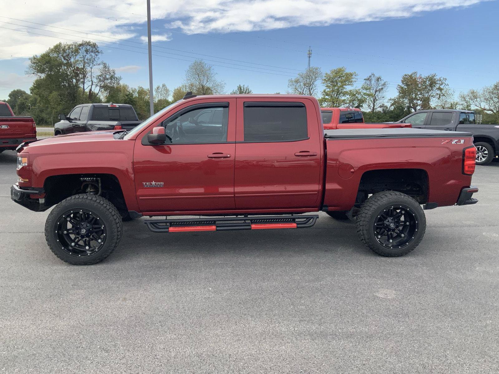 Used 2018 Chevrolet Silverado 1500 LT w/ Texas Edition AWD/4WD image 5