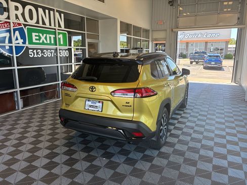 Used 2023 Toyota Corolla Cross AWD Hybrid w/ Moonroof Package image 6