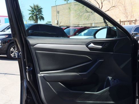 Used 2020 Volkswagen Jetta SE image 36