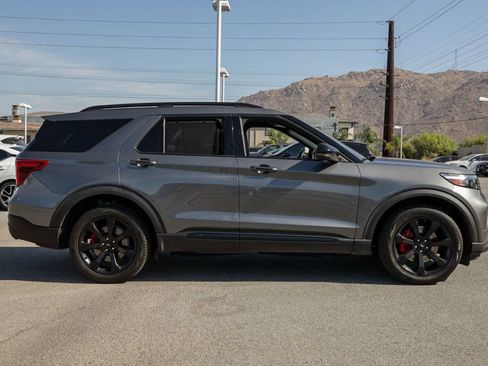 Used 2023 Ford Explorer ST w/ Equipment Group 401A AWD/4WD image 3