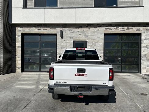 Used 2018 GMC Sierra 1500 SLT AWD/4WD image 4