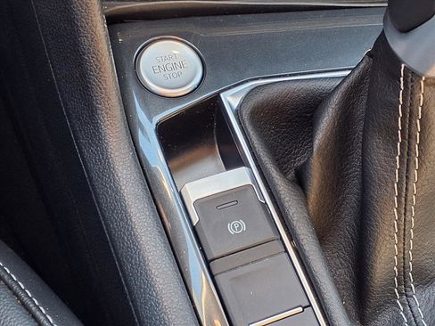 Used 2024 Volkswagen Tiguan Wolfsburg Edition image 9