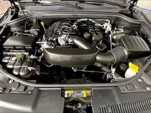 Used 2024 Dodge Durango GT image 13