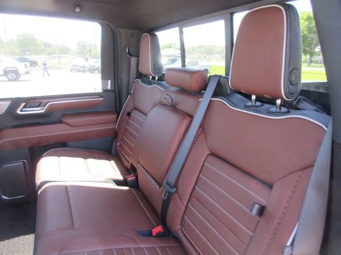 New 2026 GMC Sierra 3500 Denali Ultimate AWD/4WD image 13