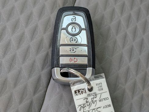 Used 2022 Ford Escape SE w/ SE Sport Appearance Package image 29