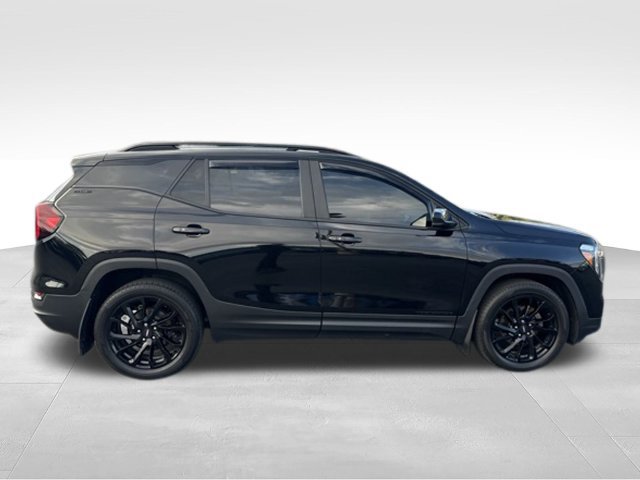 Used 2023 GMC Terrain SLE w/ Elevation Edition FWD image 8