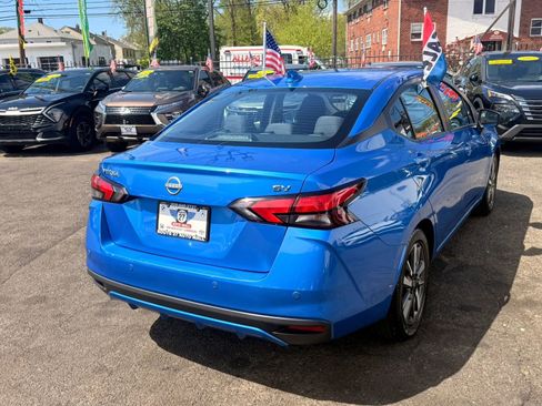Used 2023 Nissan Versa SV image 7