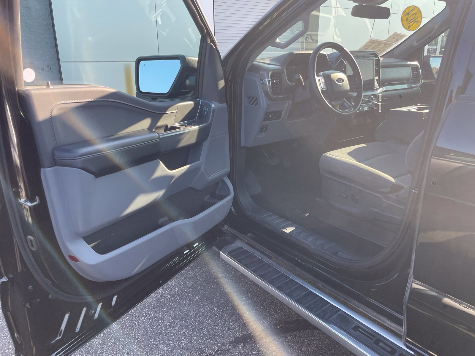 Used 2024 Ford F150 XLT AWD/4WD image 9
