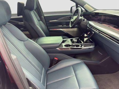 Used 2025 Cadillac Escalade IQ Sport 2 image 9