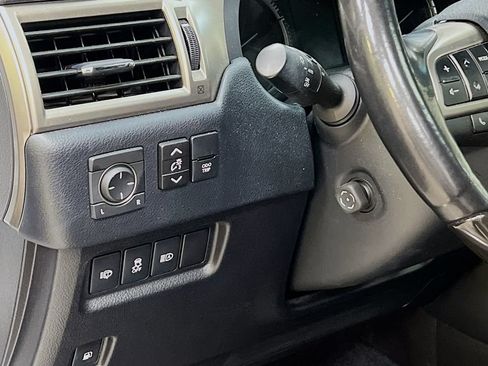Used 2020 Lexus GX 460 Premium w/ Premium Package AWD/4WD image 11
