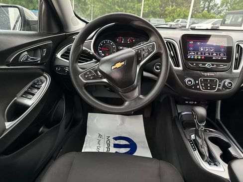 Used 2024 Chevrolet Malibu LT FWD image 13