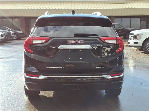 Used 2023 GMC Terrain Denali w/ Black Diamond Edition image 4