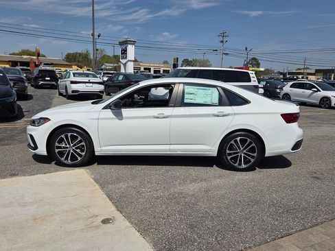 New 2026 Volkswagen Jetta Sport FWD image 4