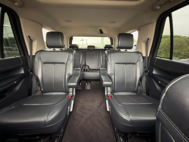 Used 2023 Ford Expedition XLT AWD/4WD image 29
