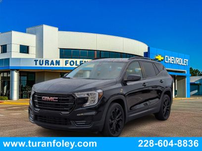 Used 2022 GMC Terrain SLE w/ Driver Convenience Package