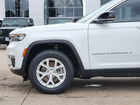 Used 2023 Jeep Grand Cherokee L Limited RWD image 9