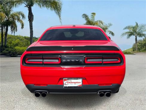 Certified 2019 Dodge Challenger SXT w/ Blacktop Package image 5