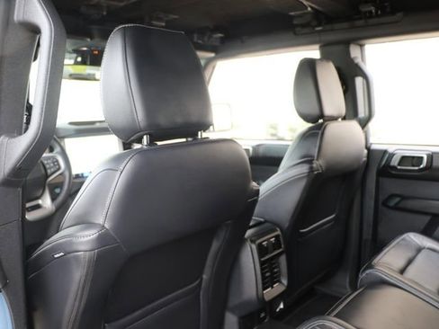 Used 2025 Ford Bronco Outer Banks AWD/4WD image 17