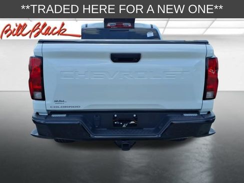 Used 2024 Chevrolet Colorado W/T w/ Advanced Trailering Package AWD/4WD image 5