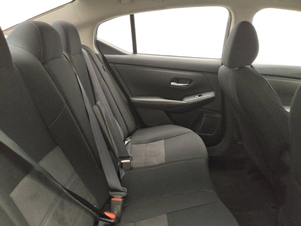 Used 2025 Nissan Sentra SR FWD image 19