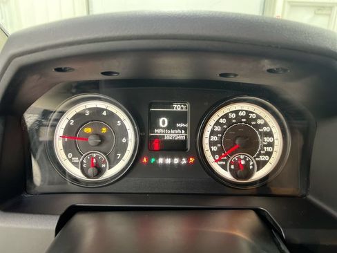 Used 2014 RAM 1500 Express RWD image 12