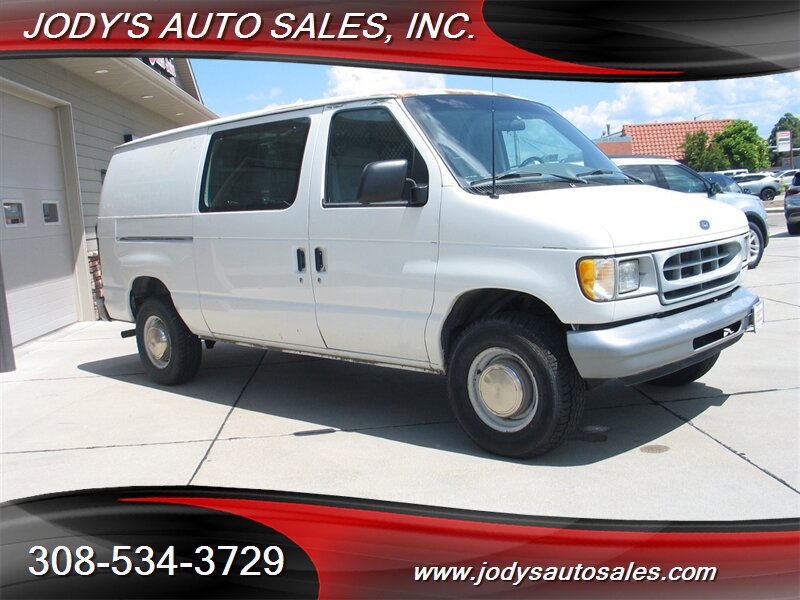 Used 2000 Ford E-250 and Econoline 250 RWD image 1