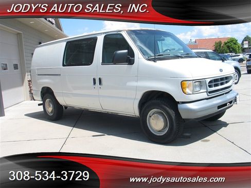 Used 2000 Ford E-250 and Econoline 250 RWD image 1